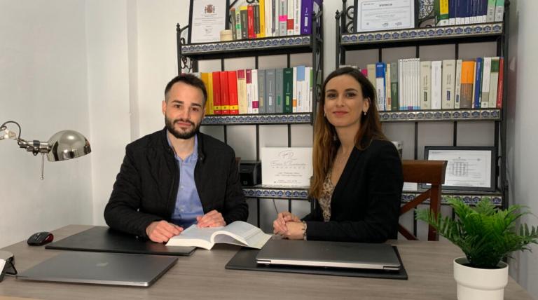 Raquel and Manuel, in their office, at Corteconcepción (Huelva).
