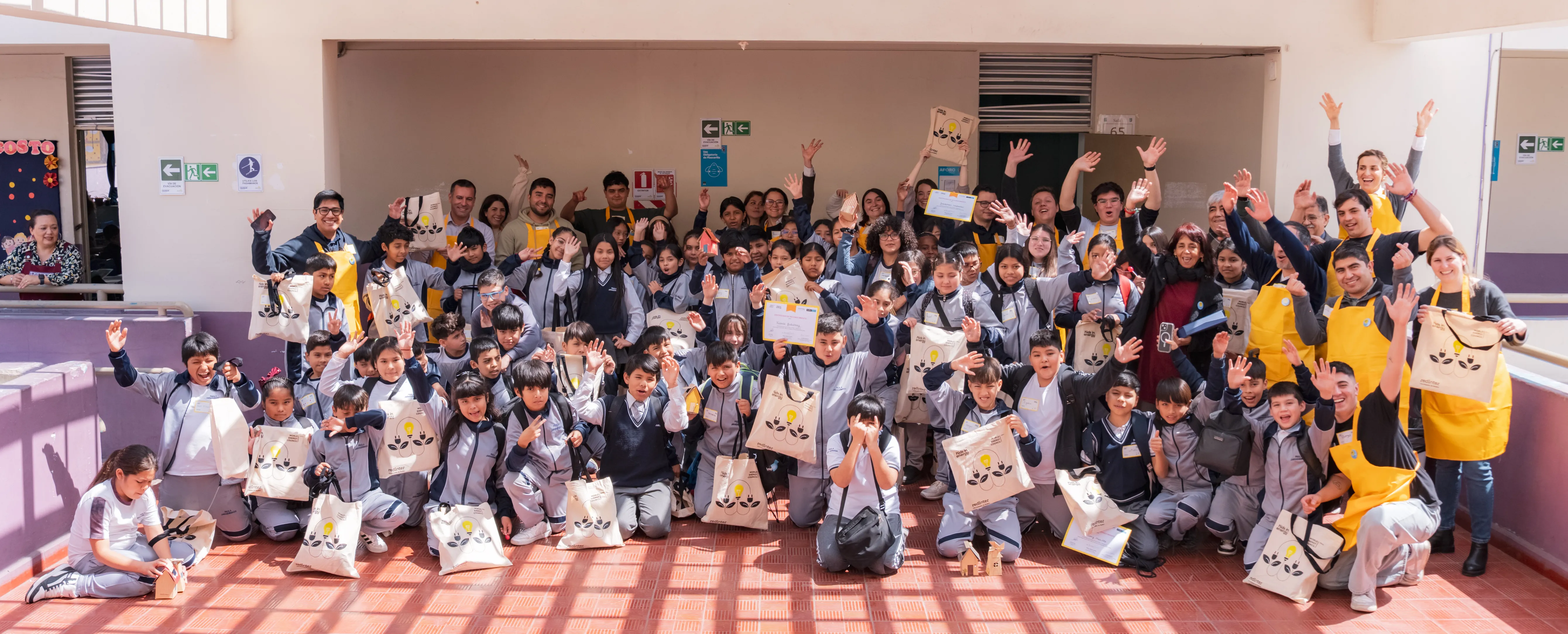 Redeia impulsa la alfabetización energética entre niños de 10 y 12 años en Chile para despertar su interés por la energía y las STEM Redeia impulsa la alfabetización energética entre niños de 10 y 12 años en Chile para despertar su interés por la energía y las STEM