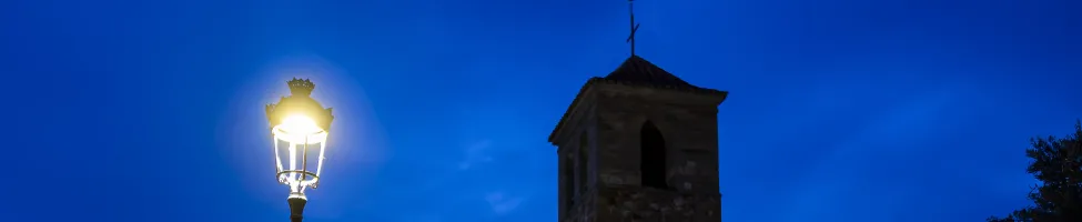 La plaza de Moreruela de Tábara (Zamora) , con farolas renovadas con luminarias LED. La plaza de Moreruela de Tábara (Zamora) , con farolas renovadas con luminarias LED.