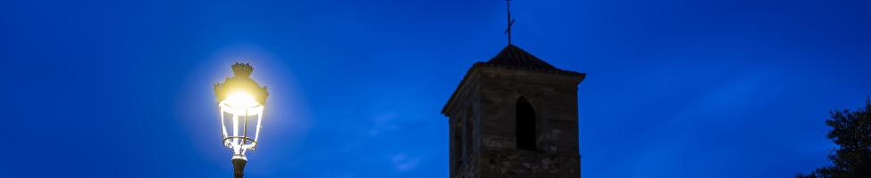 La plaza de Moreruela de Tábara (Zamora) , con farolas renovadas con luminarias LED. La plaza de Moreruela de Tábara (Zamora) , con farolas renovadas con luminarias LED.