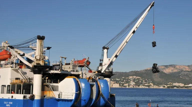 Un momento de las maniobras.