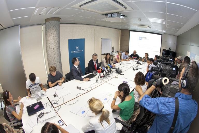 Encuentro con los medios de comunicación para la presentación del balance eléctrico de Canarias.
