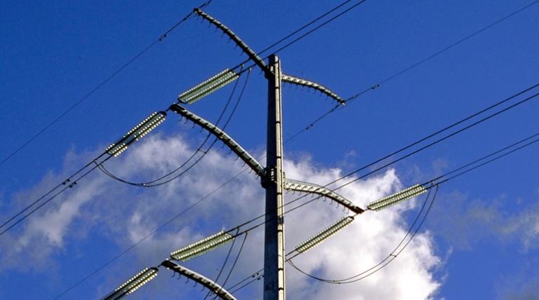 Double-circuit tubular electricity tower of the transmission grid