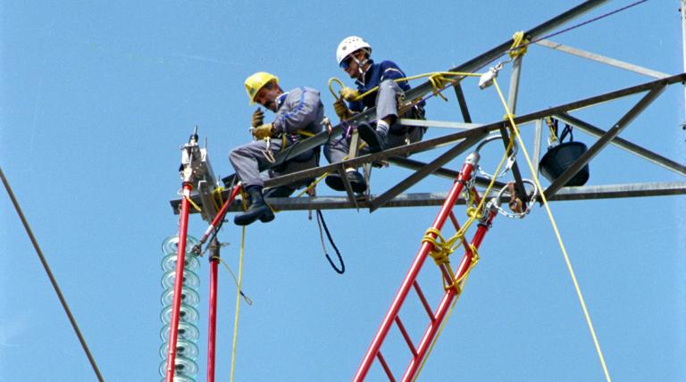 Sustitución de cadena de aisladores de suspensión