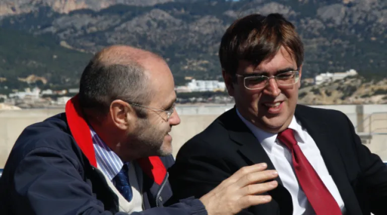 Luis Atienza, presidente de Red Eléctrica, y Francesc Antich presidente del Gobierno Balear