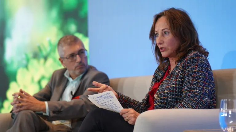 Hugo Morán, secretario de Estado de Medio Ambiente, y la ex ministra francesa de Transición Ecológica Ségolène Royal