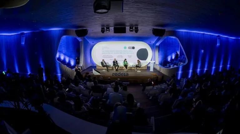 Sesión Las telecomunicaciones como clave para el futuro sostenible del territorio