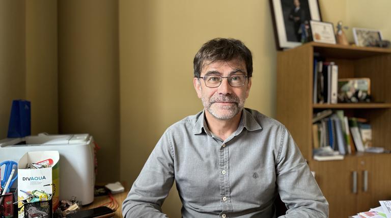 El alcalde de Cabrales, Jose Sánchez, valora el impacto positivo de los beneficios ambientales que genera el quebrantahuesos para el territoriola localidad