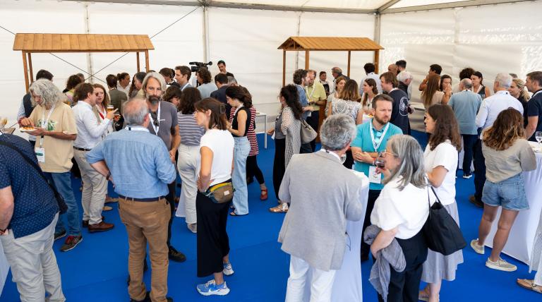 The lunch with local cookery allowed attendees moments to talk and establish new contacts.