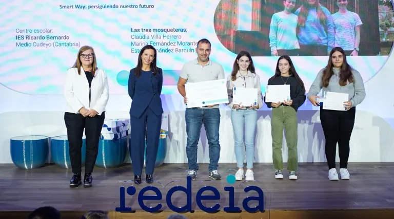 The team of Ricardo Bernardo in Medio Cudeyo (Cantabria).