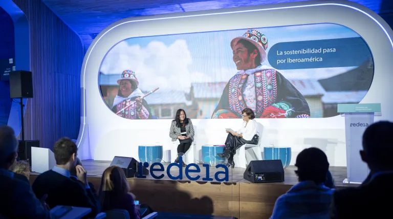 Dialogue between Albina Ríos, former Minister of the Environment of Peru and Miryam Aguilar, Director of IR, Communication and Territory of Redeia