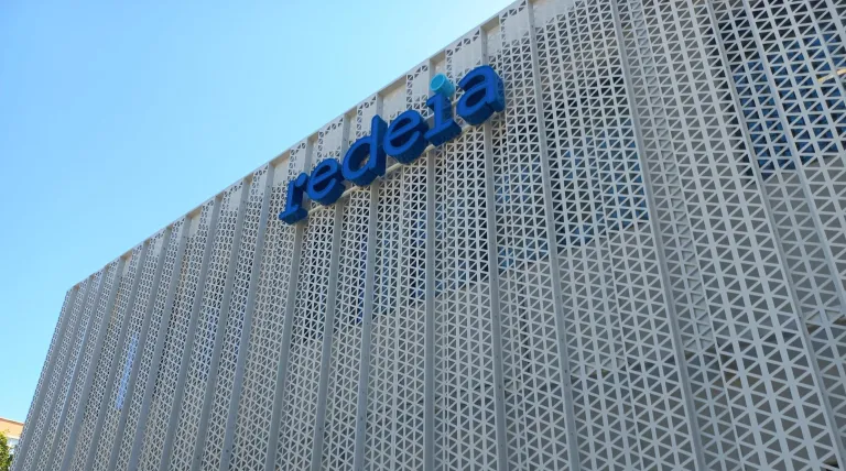 Address: C. de Isaac Newton, 2, 28760 Tres Cantos, Madrid.