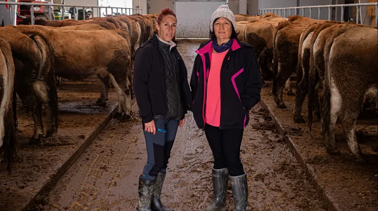 Barbara Aguilar and Ovidia Díez,  livestock farmers in Candanedo de Fenar