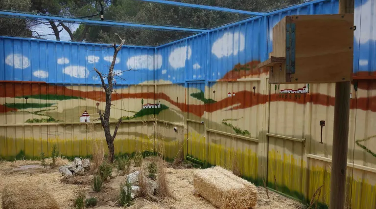 Sector del espacio dedicado a las aves esteparias del centro "Naturaleza Viva". Foto: GREFA