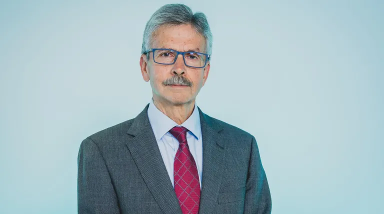 José Luis Navarro Ribera, consejero dominical.